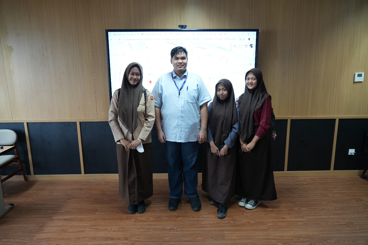 Light Up With Duta Baca Jakarta "Melek Digital Biar Gak Ketipu"